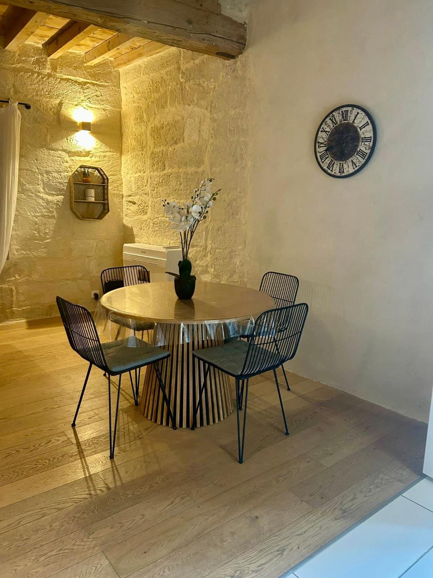 Centre Historique Et Ambiance Pittoresque Villeneuve-lès-Avignon Eksteriør billede